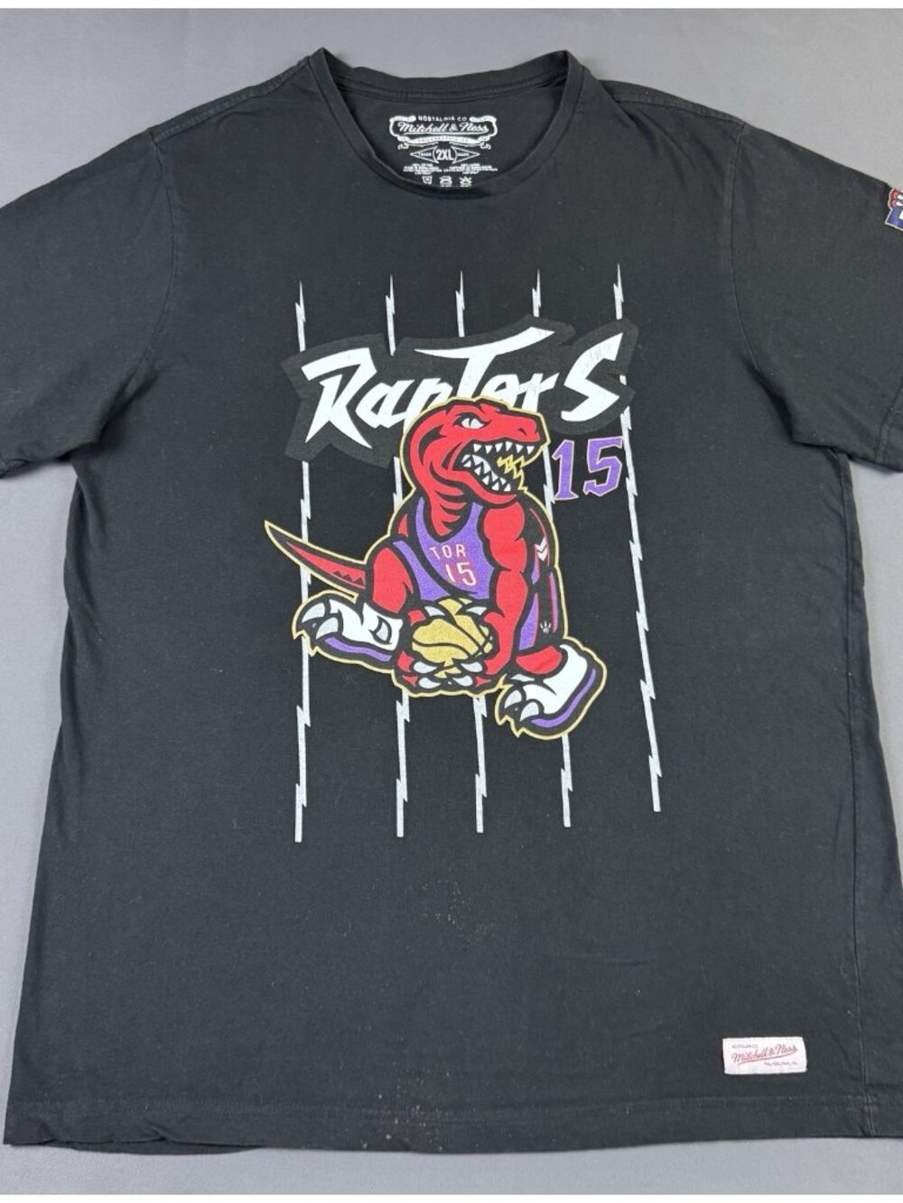 Mitchell And Ness NBA Toronto Raptors Vince Carter Basketball Dino Black 2XL Tee